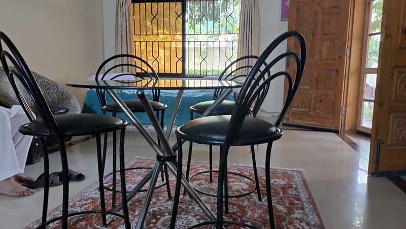 Dinning chairs and table set/ Cafe chairs / steel chairs 1