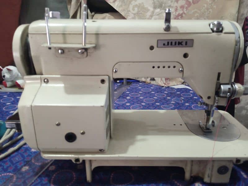 Juki sewing machine, all good , available in best condition 2