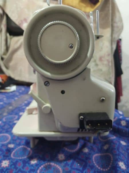 Juki sewing machine, all good , available in best condition 4