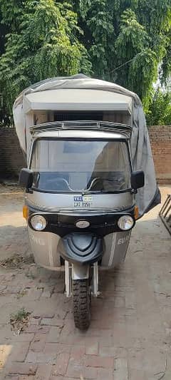 Loader Cabin Rikshaw TezRaftar