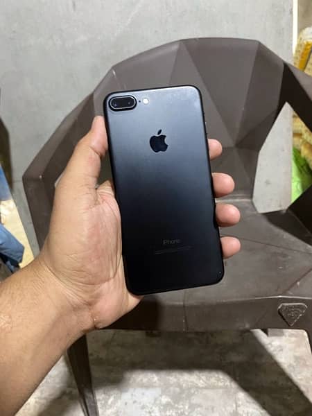 iphone 7plus 128gb pta approved 1