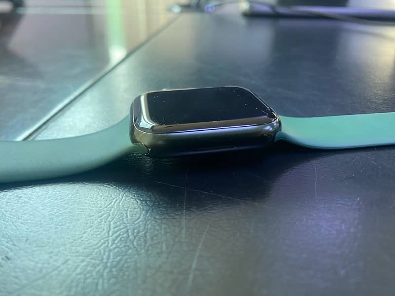 Apple Watch Series 7 Green  45MM + cellular GPS 3