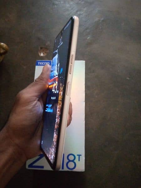 Tecno camon 18T 4+3 128 1