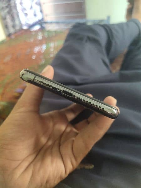 I phone xsmax 64 GB display change battery change Baki OK non Pta 1