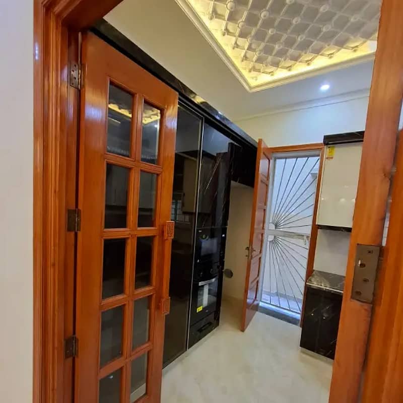 10 marla house for sale in paragon city lahore 3