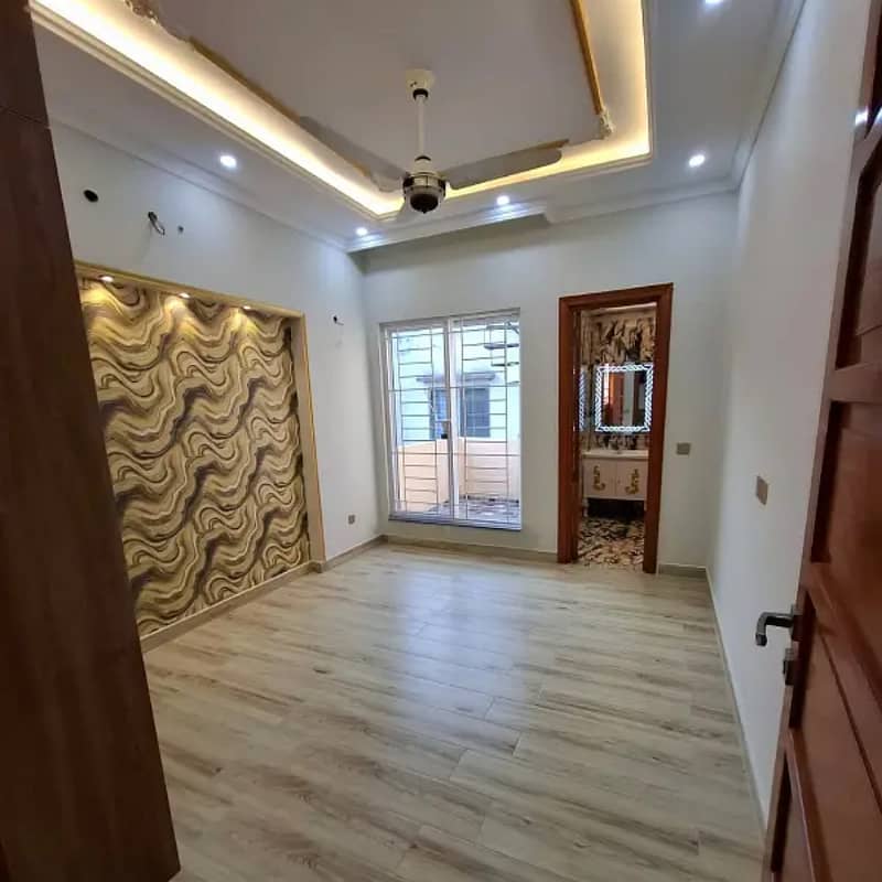 10 marla house for sale in paragon city lahore 9