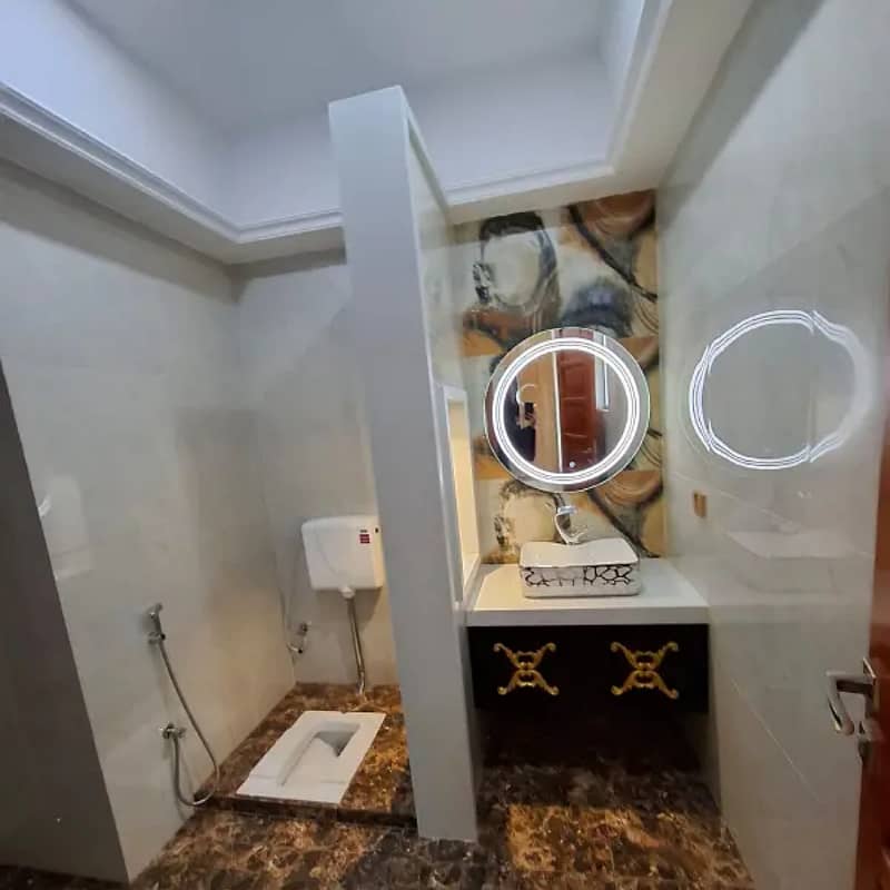 10 marla house for sale in paragon city lahore 11