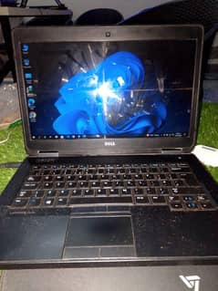 Dell laptop core i5 generation 4  8gb ddr3 ram  SSD 128gb 10/10