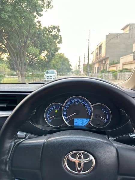 Toyota Corolla Altis 2015 4