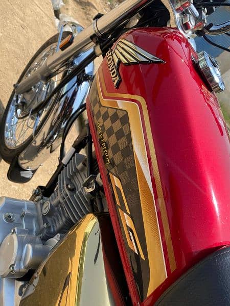 honda 125 special edition gold 5