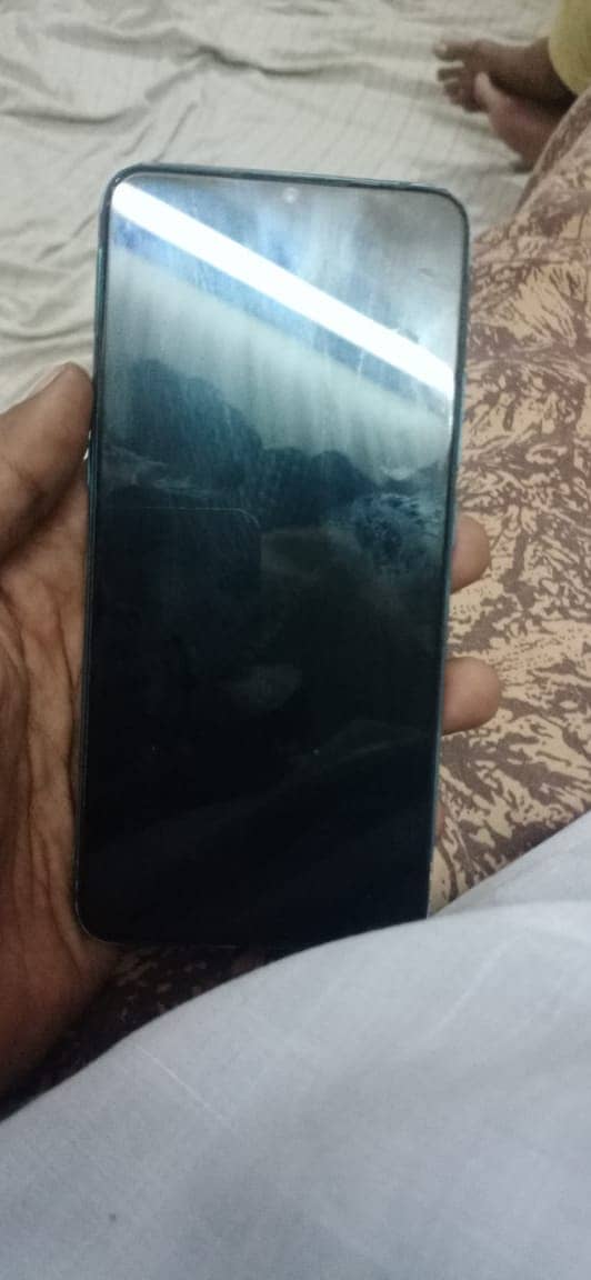 I am selling Vivo S1 4