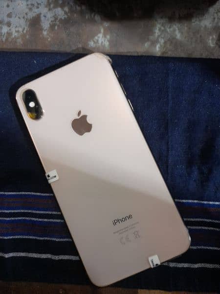 iphone xs max with box with original charger urjent sale 2