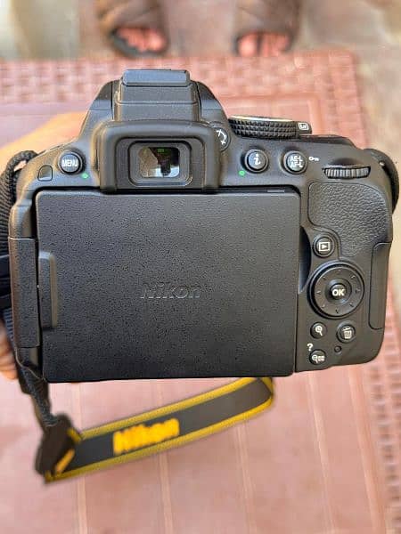 Nikon D5300 DSLR with 18-55mm Lens |  Wi-Fi | GPS | 10/10 Condition 3