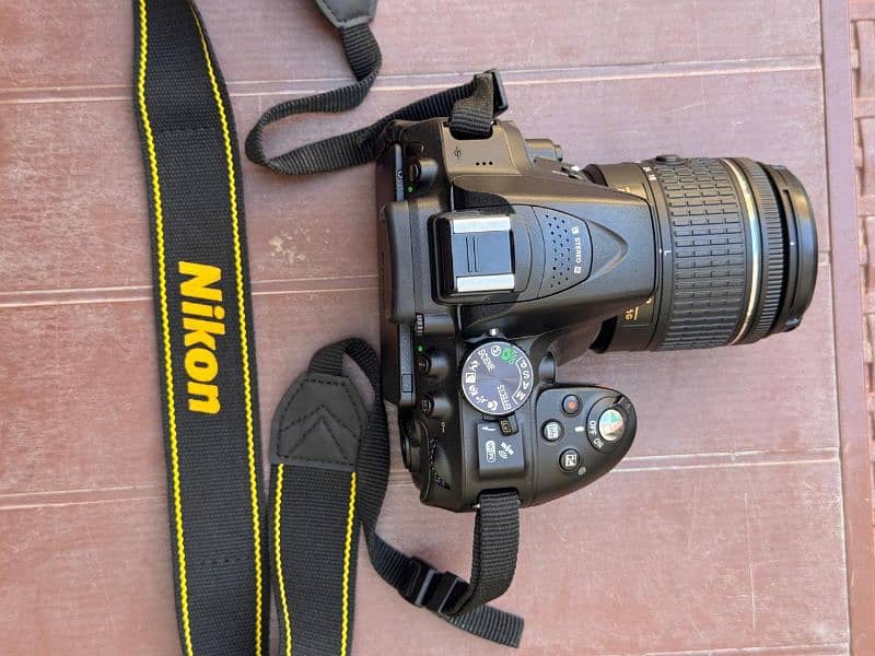 Nikon D5300 DSLR with 18-55mm Lens |  Wi-Fi | GPS | 10/10 Condition 6