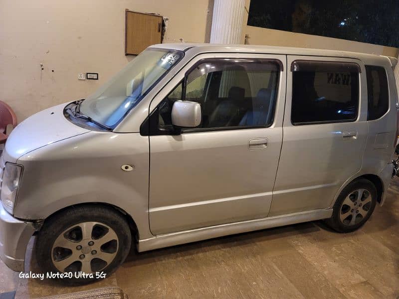 Suzuki Wagon R 2013 1