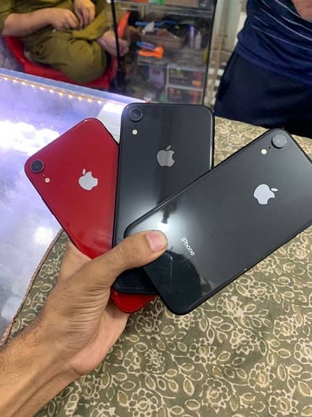 i phone xr new stock 128gb bi ha or 64gb bi ha 3