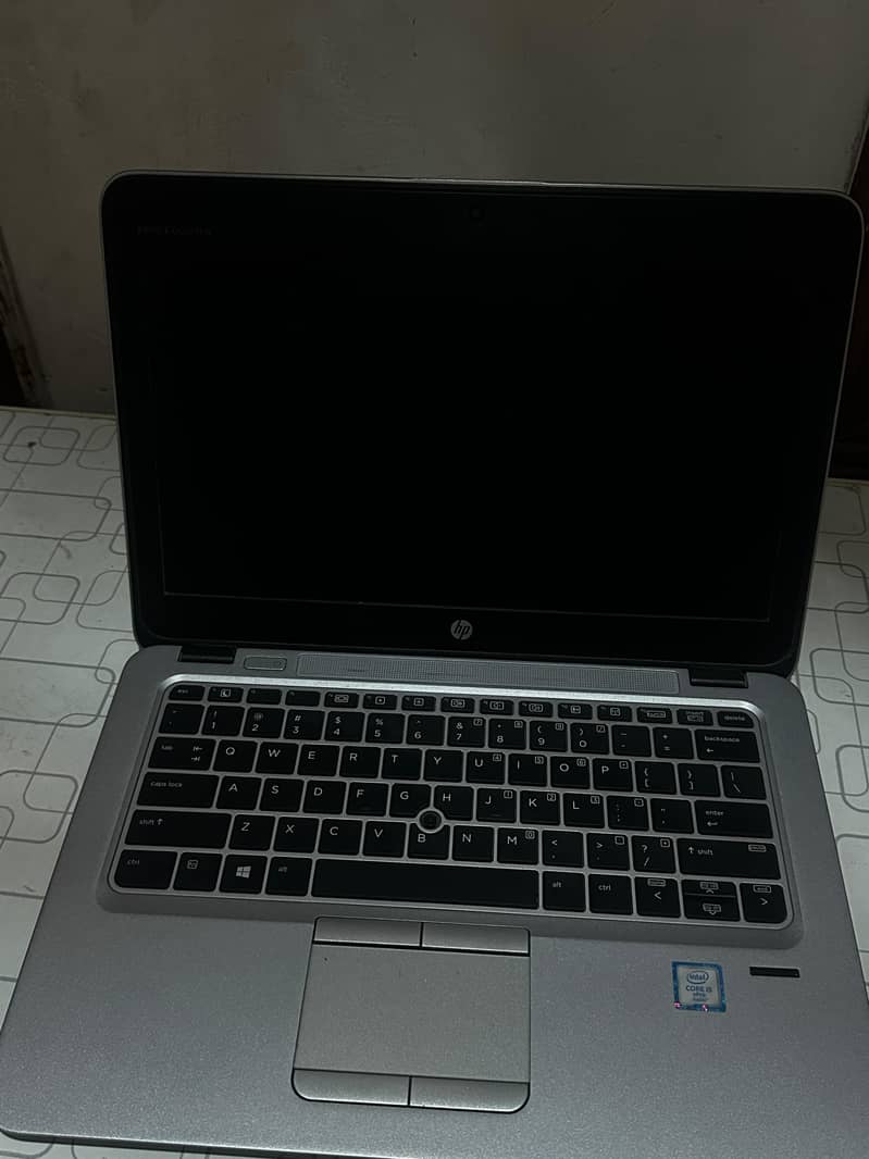 Hp EliteBook 820 G3 Corei5 6th Gen 8/256 SSD 1