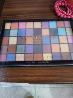 revolution eye shadow pallete