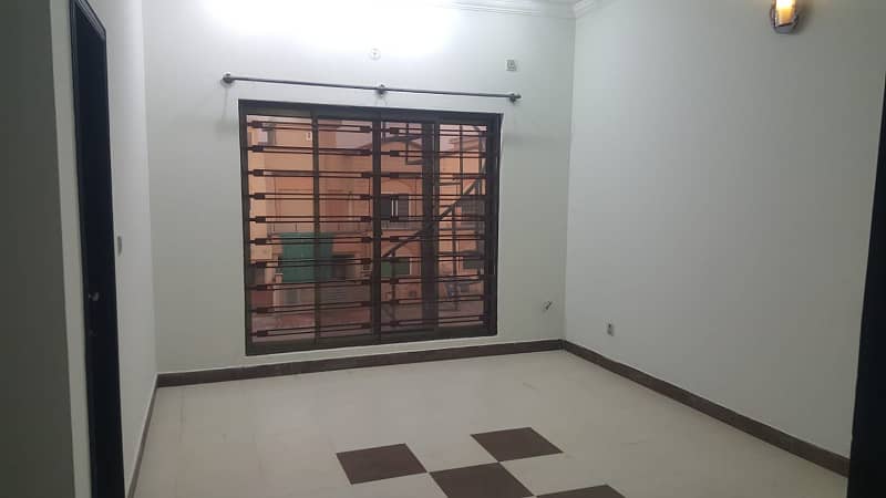 7 Marla Single Unit House, 4 Bed Room With Attached Bath, Drawing Dinning Kitchen TV Lounge Servant Quarter 13