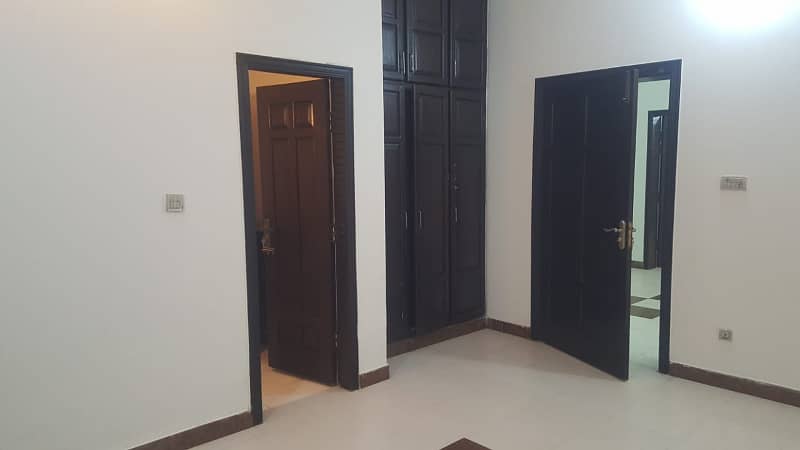 7 Marla Single Unit House, 4 Bed Room With Attached Bath, Drawing Dinning Kitchen TV Lounge Servant Quarter 18