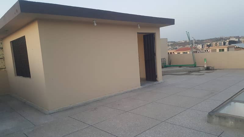 7 Marla Single Unit House, 4 Bed Room With Attached Bath, Drawing Dinning Kitchen TV Lounge Servant Quarter 28