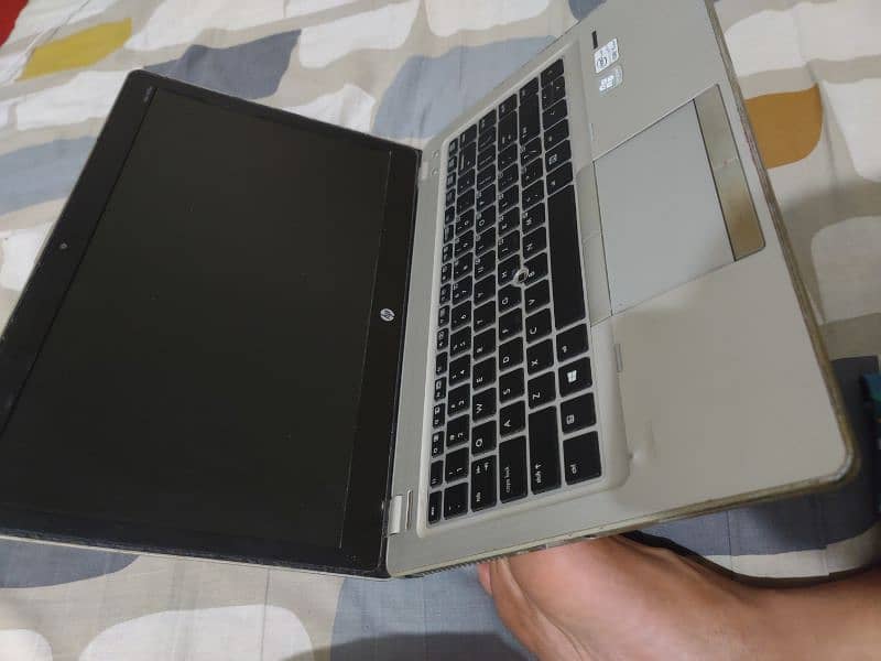 Hp folio 9470m 8