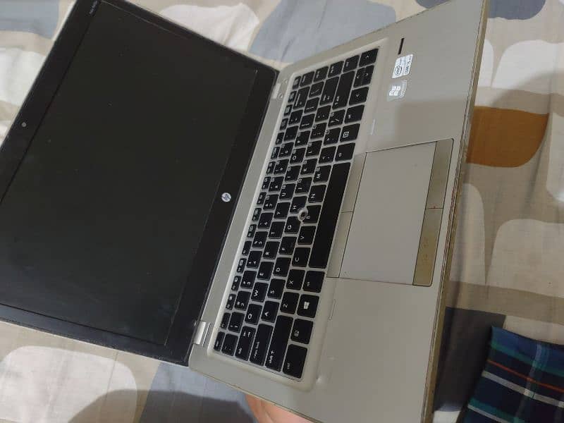 Hp folio 9470m 9