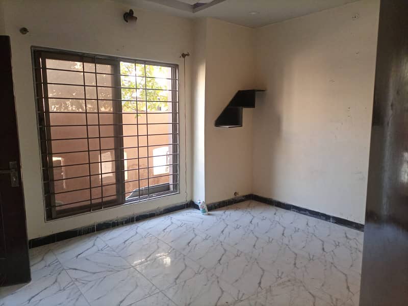 7 Marla Double Unit House, 5 Bed Room With Attached Bath, Drawing Dining, Kitchen, T. V Lounge, Servant Quarter 2