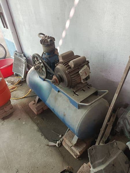 Need to Sale Air Compressor 1