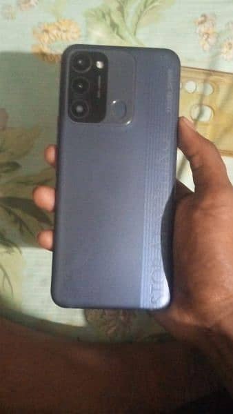 Tecno spark 8c 4 128 2