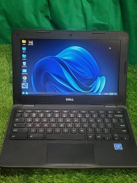 Dell Laptop for sale 2 Gb Ram 16 Gb memory All okay 3