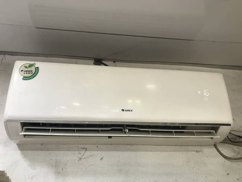 Gree split AC 1 Ton like new 0