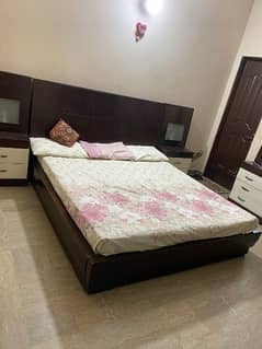 Ayan Girls hostel room available