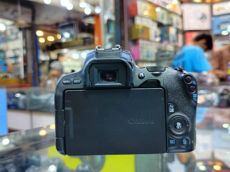 Canon 200D | 18-55mm lens | better then canon 750d 70d 700d d5300 3