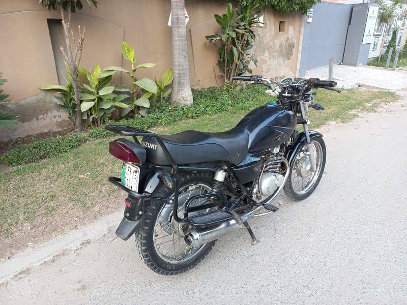 Suzuki GS 150 2015 model 38500 kms driven only brand new condition 2