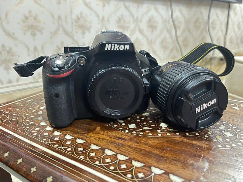 NIKON D5200 1