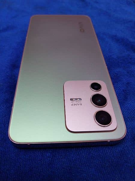 vivo v23 5G 1