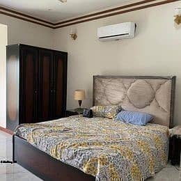 Precinct 6 villa Available on installments in Bahria town karachi. 8