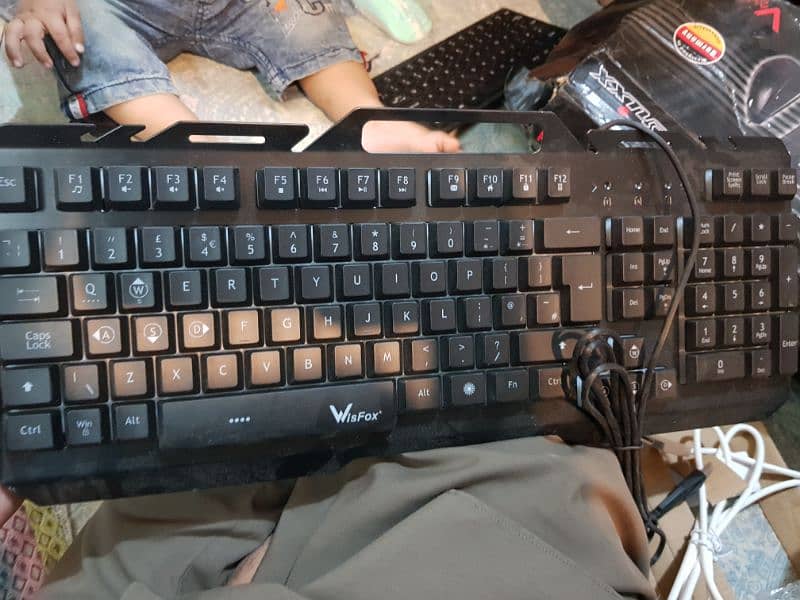 Gaming keyboards 13