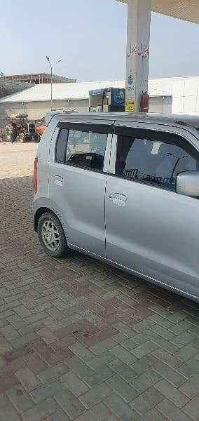 Suzuki Wagon R 2022 3