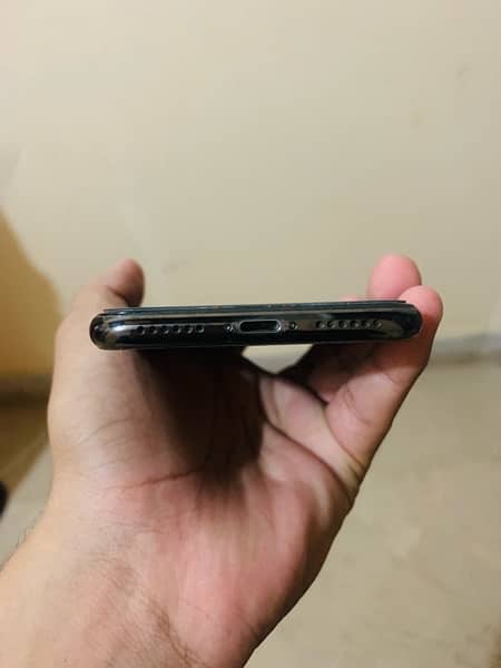 iPhone X - 256GB 4