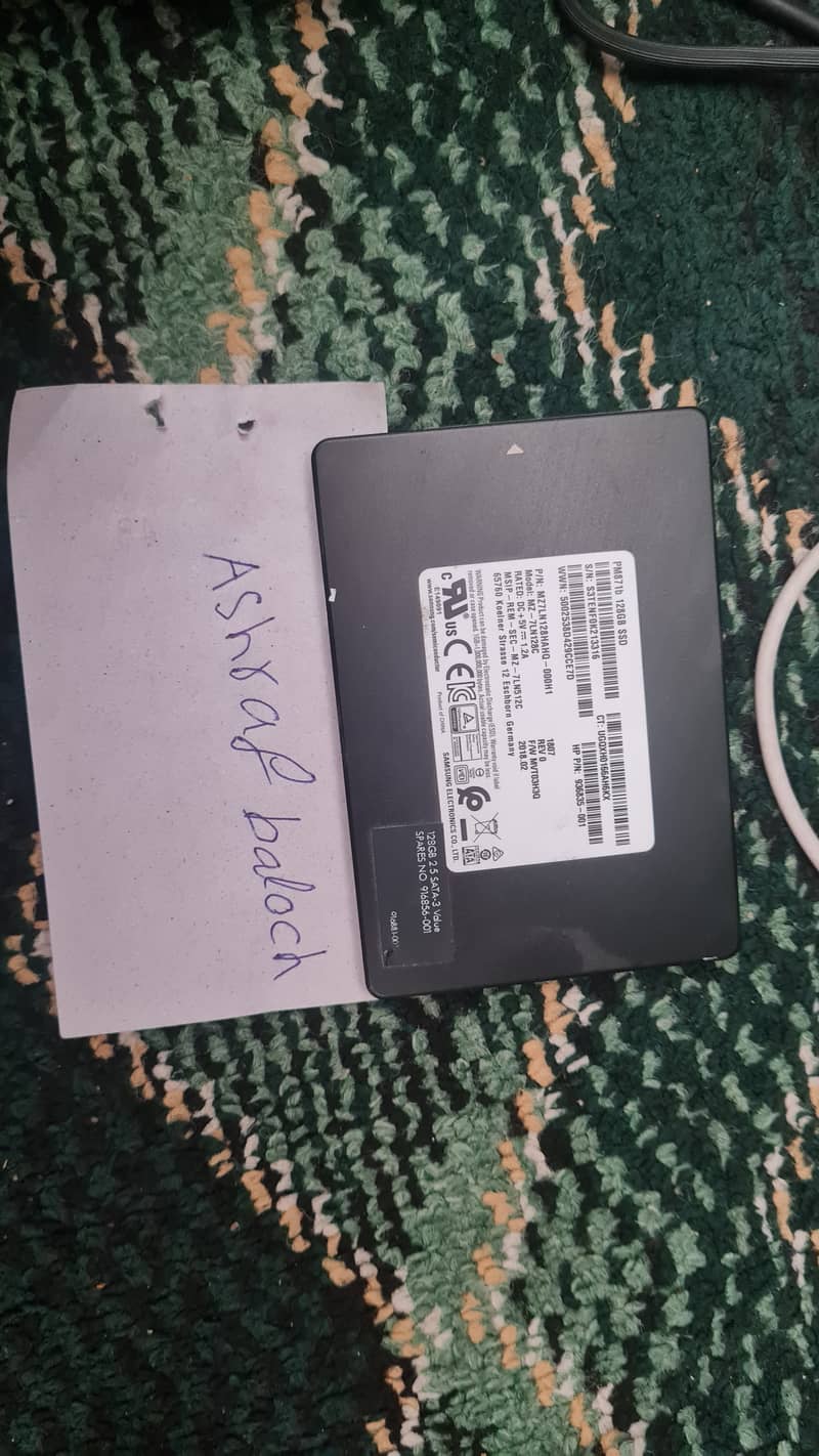 Samsung PM871b 128 gb SSD 0