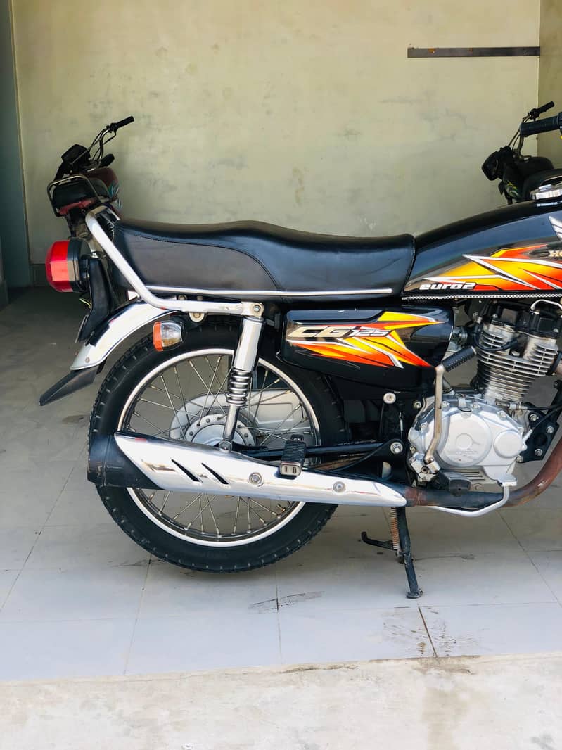 Honda CG 125 2021 9