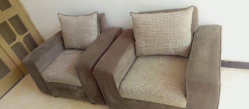 7 seater sofa for sale with 7 cushion foam ok kahe se kharb ni hai 5