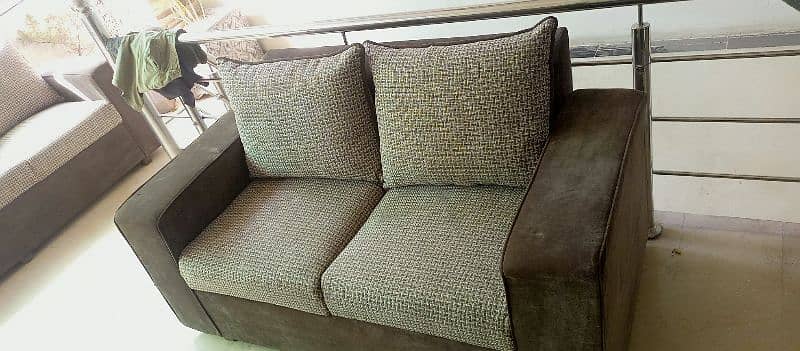 7 seater sofa for sale with 7 cushion foam ok kahe se kharb ni hai 10