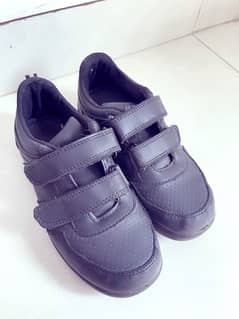 Bata joggers school shoes