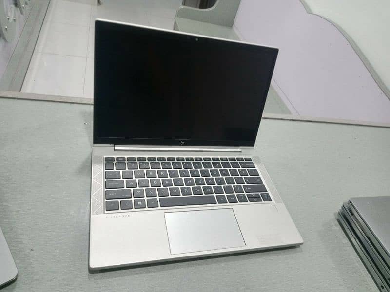 HP EliteBook 830 G7 4