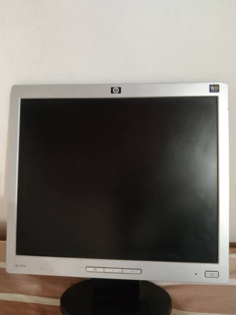 Hp lcd 17inch. Dell keyboard 0