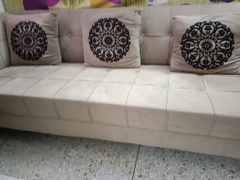 Luxurious Sofa set(5 Seater) 3