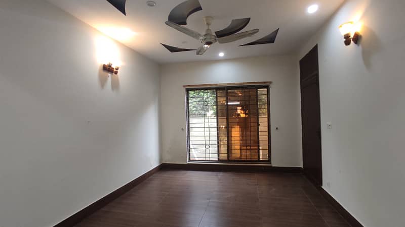 Double Kitchen 6 Marla Full House Available For Rent 24